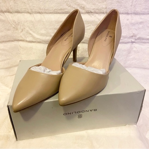 Bandolino Shoes - NWT Bandolino Women's light taupe. Office wear or party, professional or casual